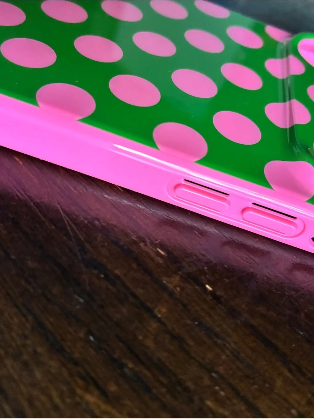 kate spade iPhone 17 Pro Max Protective Case — Green with Pink Polka Dots
